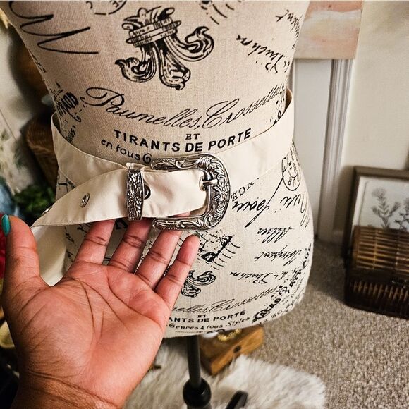 No Brand Accessories - New Preppy Cream Fabric Silver Buckle Statement Belt.